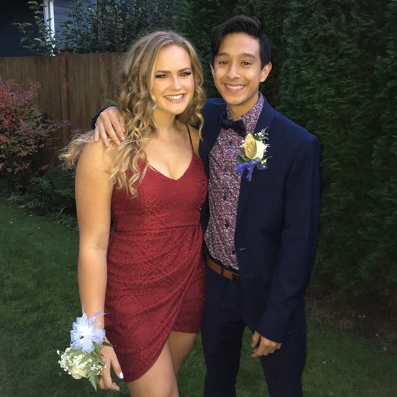 Lulus red lace wrap dress! - Picture 3 of 4